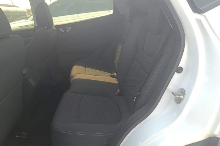 Used Wuling Alvez 2022 1.5L Manual Free-Style Model