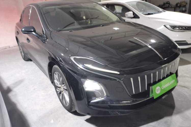 Used Hongqi E-QM5 2022 431 km Charge & Enjoy Edition