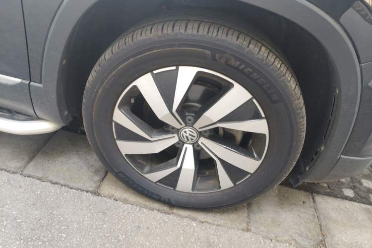 Used Volkswagen Tayron 2020 330TSI Two-Wheel Drive Luxury Smart Connectivity Version