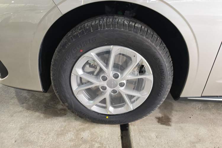 Used Geely Galaxy Stellar 6 2026 Model 125km Long-range Edition
