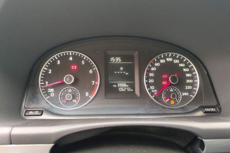 Used Volkswagen Touran 2015 1.4T Manual Fashion Edition 5-Seater
