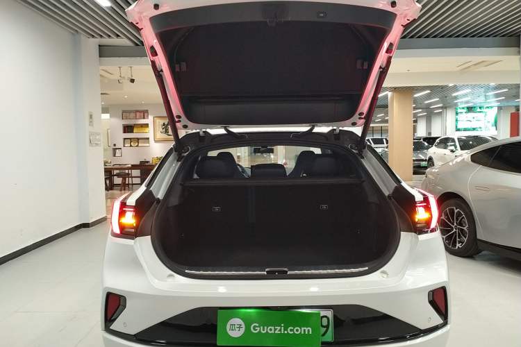 Used Zeekr 001 2025 YOU Edition 100 kWh All-Wheel Drive
