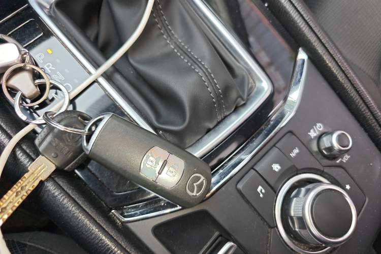 Used Mazda CX-5 2020 2.5L Automatic Two-Wheel Drive Smart Version Vehicle Key