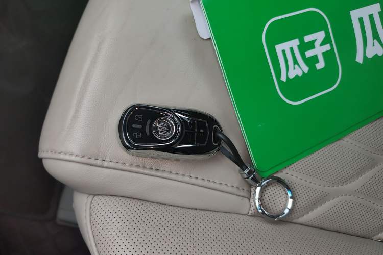 Used Buick GL8 2017 28T Avenir Avia National Emission Standard V
