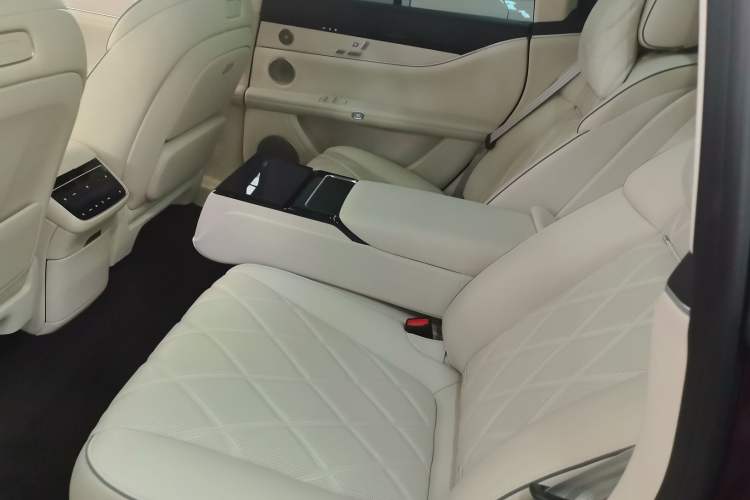 Used Hima Stelato S9 2024 All-Electric Ultra Four-Wheel-Drive Flagship Edition Left Rear Seat