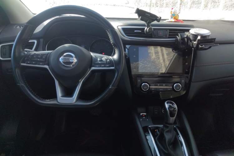 Used Nissan Qashqai 2022 2.0L CVT XV Premier Luxury Edition Center Console