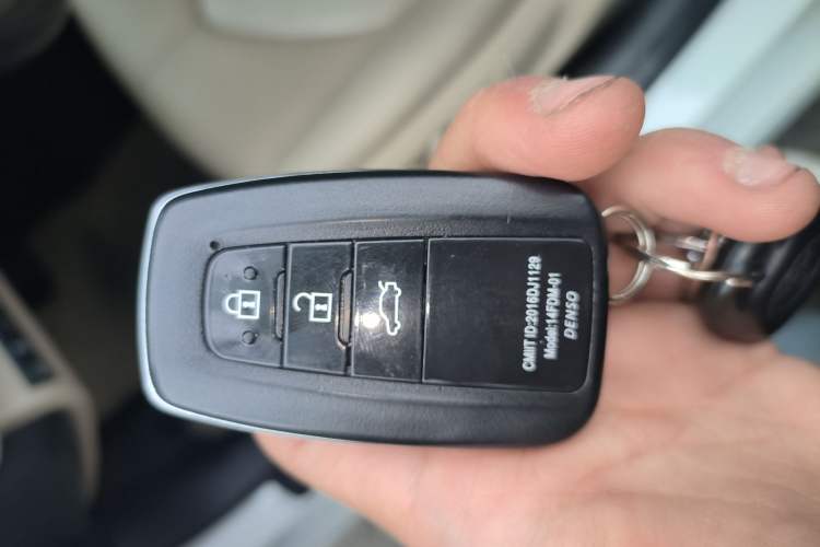 Used Toyota Camry 2018 2.5G Luxury Edition
