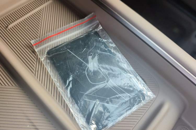 Used Li Auto i6 2025 Model Four-Wheel-Drive Standard Type
