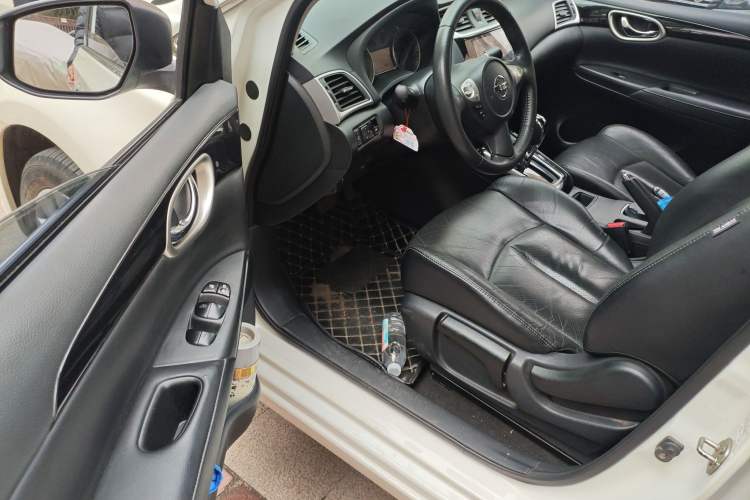 Used Nissan Sylphy 2019 1.6XV CVT Smart Connect Luxury Edition China V Standard Driver Seat