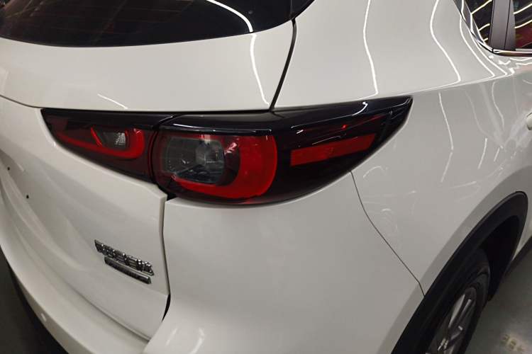 Used Mazda CX-5 2022 2.0L Automatic Two-Wheel Drive Comfort Version Right Rear Taillight