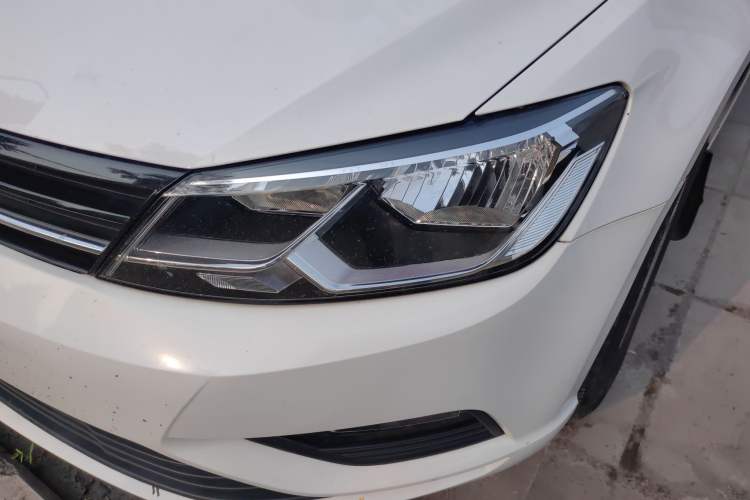 Used Volkswagen Lamando 2017 230TSI Manual Trend Edition
