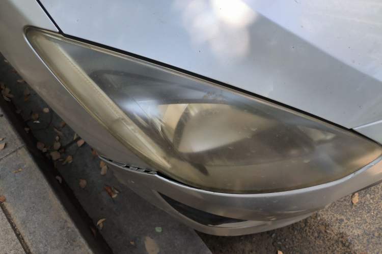 Used Mazda 2 2011 Xuan Dong 1.5L Automatic Luxury Edition