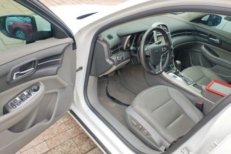 Used Chevrolet Malibu 2014 2.0L Automatic Luxury Edition Driver Seat