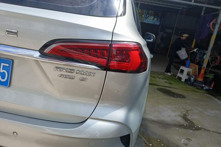 Used Roewe RX5 MAX 2019 400TGI Automatic 4G Connect Luxury Edition Right Rear Taillight