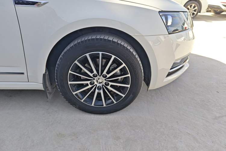 Used Skoda Octavia 2019 1.5L Automatic Smart Drive Luxury Edition China V Standard
