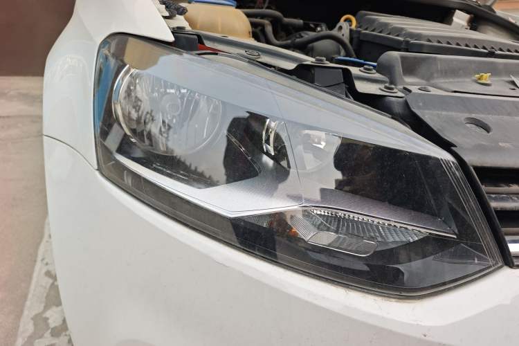 Used Volkswagen Polo 2016 1.4L Automatic Trendy Model Right Front Headlight