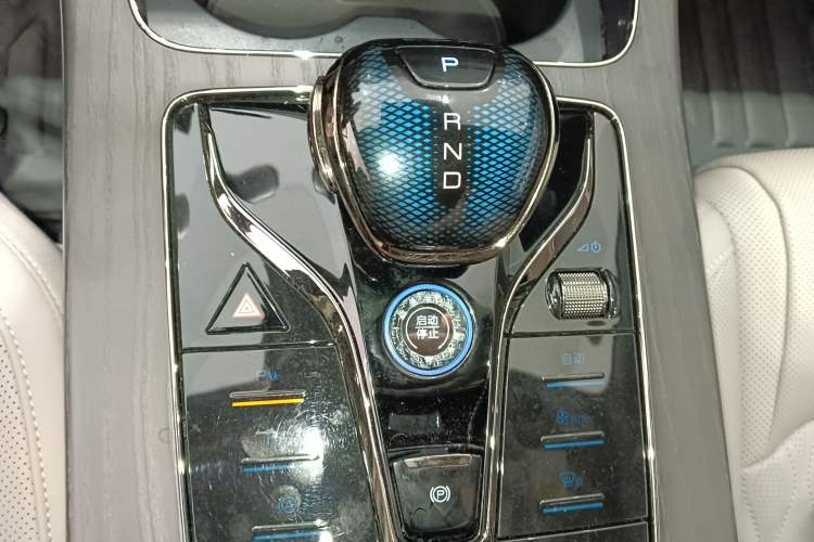 Used BYD Han 2025 DM-i Intelligent Driving Edition 125KM LiDAR Flagship Model