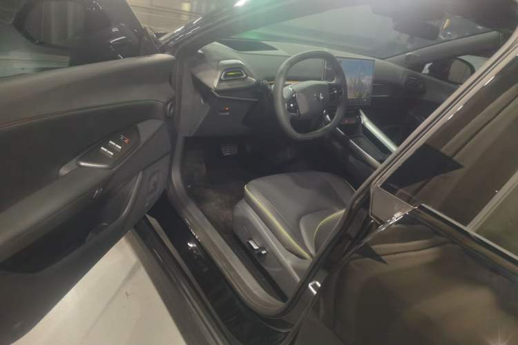 Used ARCFOX Alpha S5 2025 Facelifted 668MAX Divine Journey Edition 200kW
