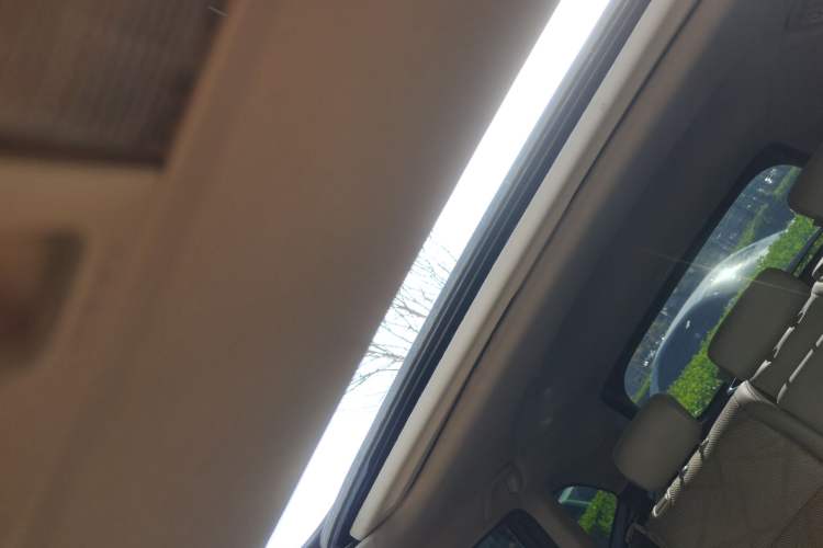 Used Honda Jade 2016 1.8L Automatic Comfort Elite Version 5 Seats Headliner