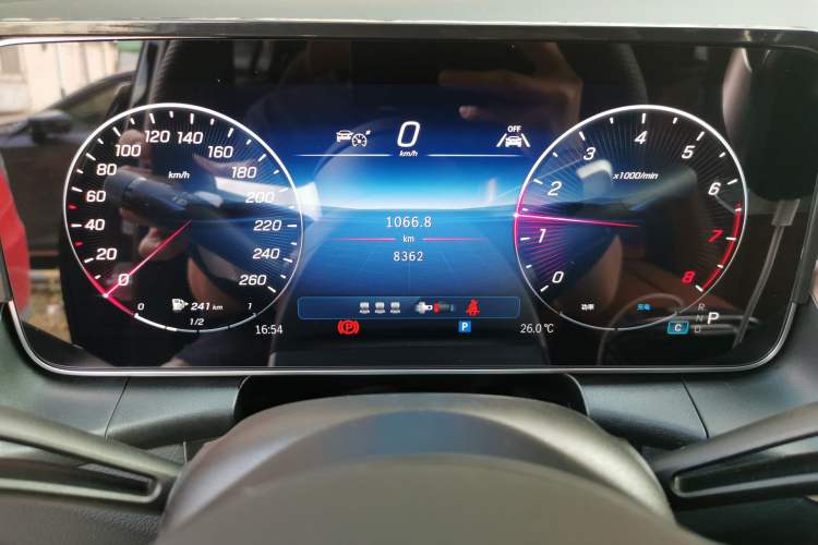 Used Mercedes-Benz GLC 2025 Refreshed GLC 300 L 4MATIC Dynamic Version 5 Seats