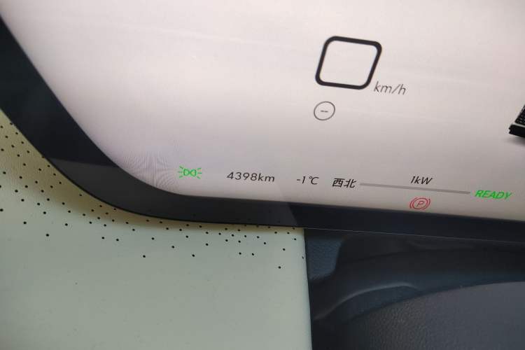 Used Buick GL8 New Energy 2024 Lu Zun Deluxe Edition 7-Seater Odometer Close Up