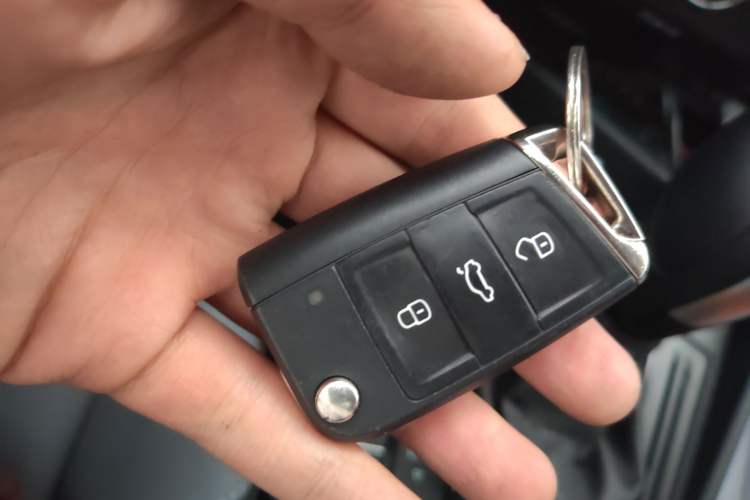 Used Volkswagen Lavida 2024 1.5L Automatic Starry Sky 5 Million Edition Vehicle Key