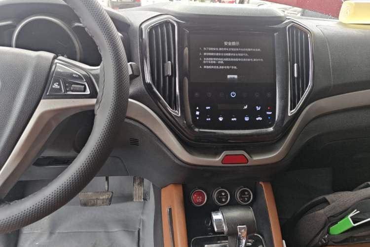 Used CHANGAN OSHAN CX70 2017 CX70T 1.5T Automatic Zunqing Edition
