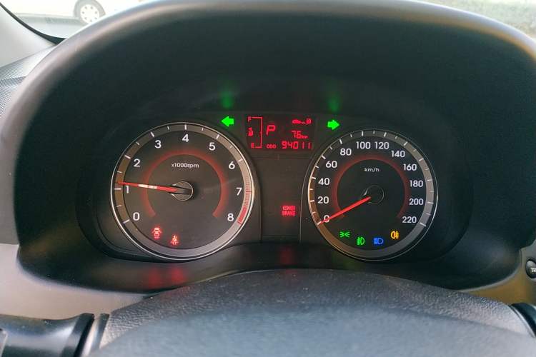 Used Hyundai Verna Ray 2016 1.4L Automatic Leading-Edge GLX Instrument Cluster