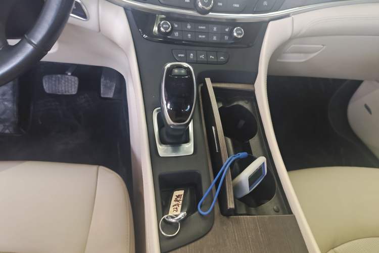 Used Buick LaCrosse 2021 Avenir Avia First-Edition Model
