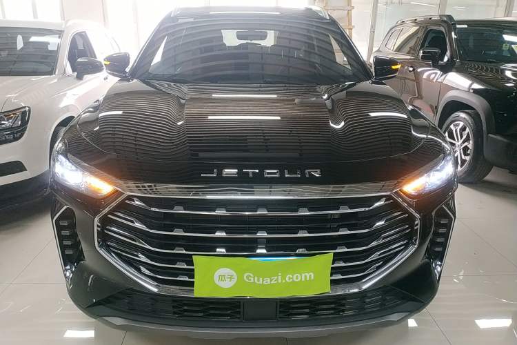 Used JETOUR X70 PLUS 2023 1.5T DCT Ziqiang PRO 5-Seater Front