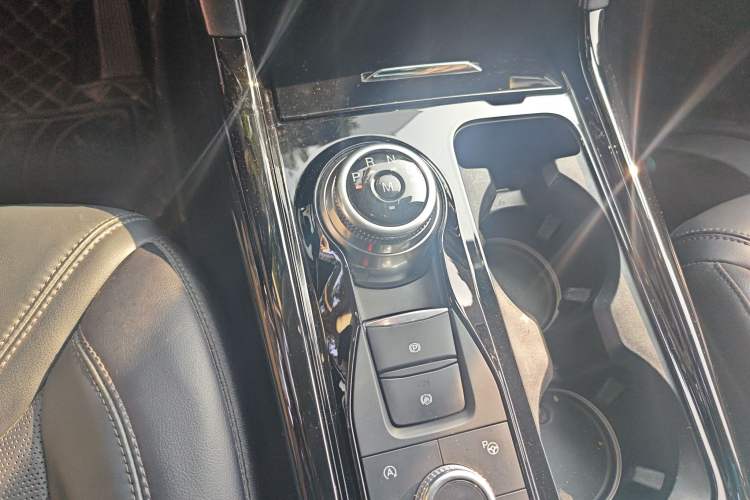 Used Ford Explorer 2020 EcoBoost 285 4x4 Platinum Edition 6 Seats