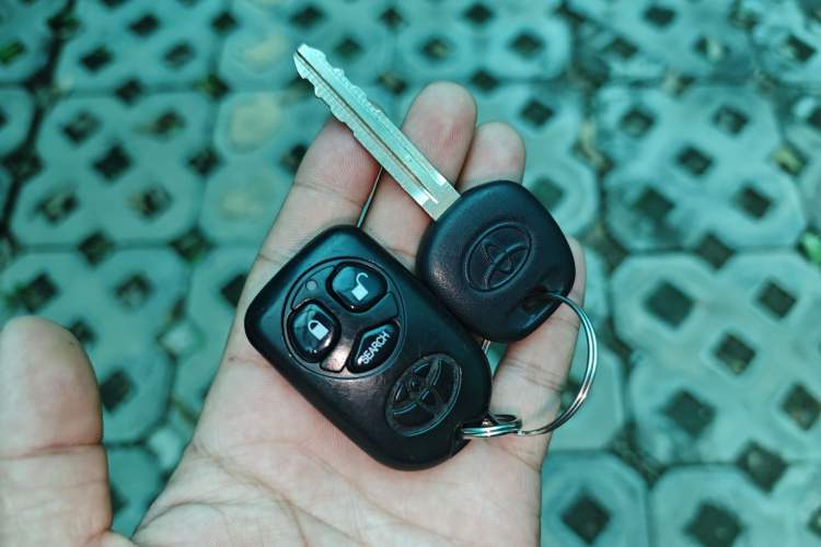 Used Toyota Corolla EX 2013 1.6L Automatic Luxury Edition
