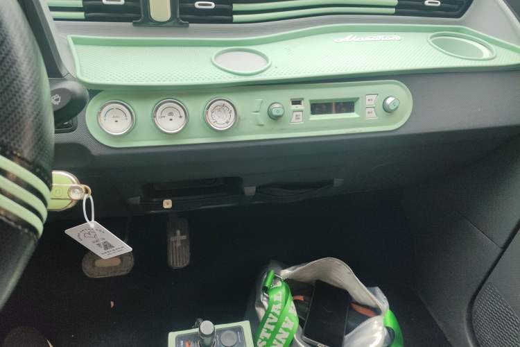 Used Wuling Hongguang MINIEV 2022 Macaron Premium Model – Lithium Iron Phosphate