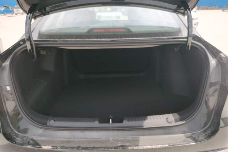 Used Geely Galaxy Stellar 6 2026 Model 125km Free-Style Edition Trunk