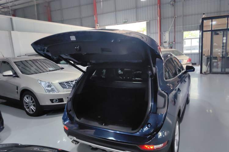 Used Lincoln MKC 2017 2.0T Two-Wheel Drive Deluxe Edition