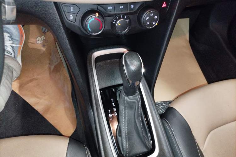 Used Chevrolet Monza 2022 320 Automatic Enjoyment Sunroof Version
