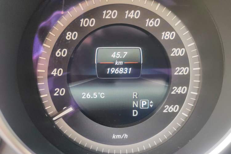 Used Mercedes-Benz E-Class 2015 E 200 L Odometer Close Up