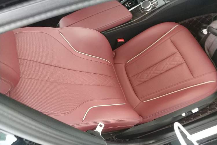 Used BMW 5 Series 2022 Second Facelift 525Li M Sport Package
