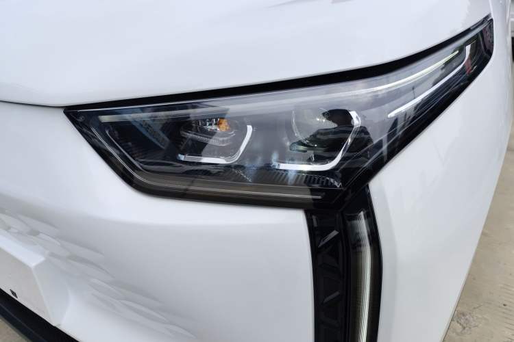 Used Chery New Energy Boundless Pro 2022 301km "Divine Beast" Version with Lithium Iron Phosphate Left Front Headlight