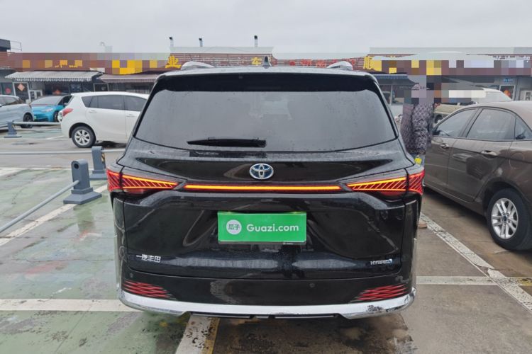 Used Toyota Granvia 2023 2.5L Hybrid Comfort Edition
