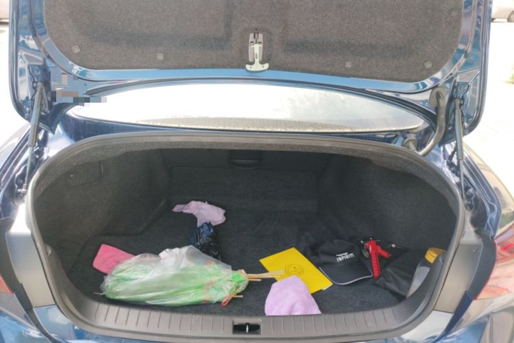 Used Infiniti Q50L 2018 2.0T Enjoyment Edition China V standard