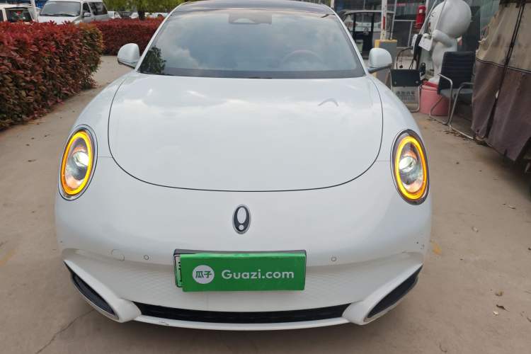 Used ORA Lightning Cat 2022 555 km Luxury Edition Front