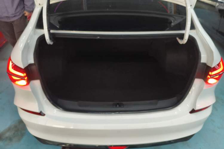 Used Chevrolet Monza 2019 RS 330T Automatic Comfort Edition China VI Standard