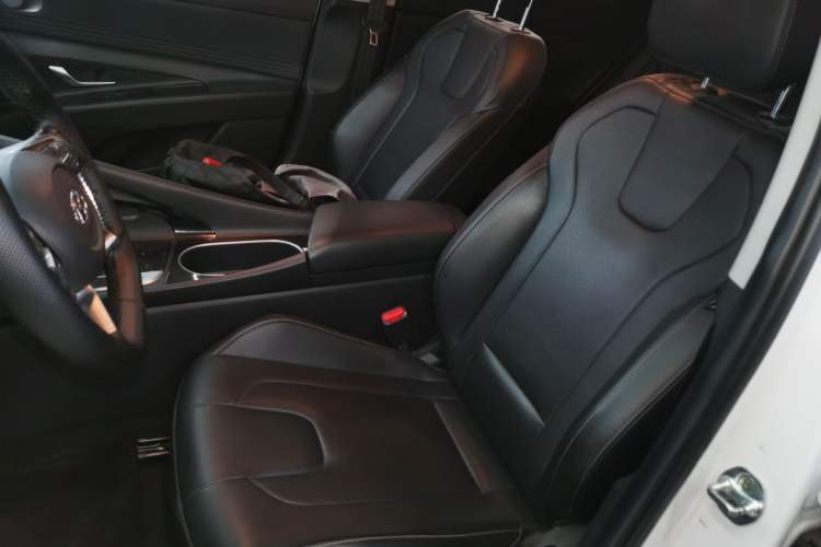 Used Hyundai Elantra 2021 1.5L CVT GLX Elite Edition
