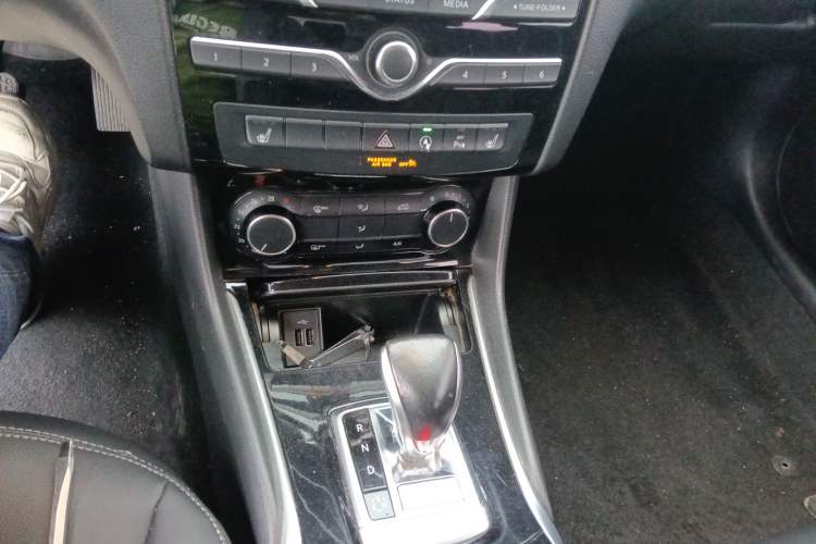 Used Infiniti QX30 2017 1.6T Two-Wheel Drive Fashion Edition