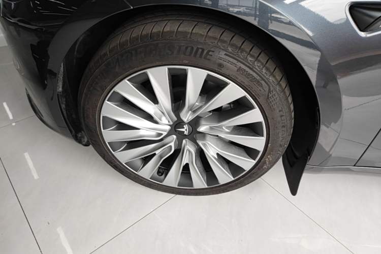 Used Tesla Model 3 2025 Rear-Wheel-Drive Version
