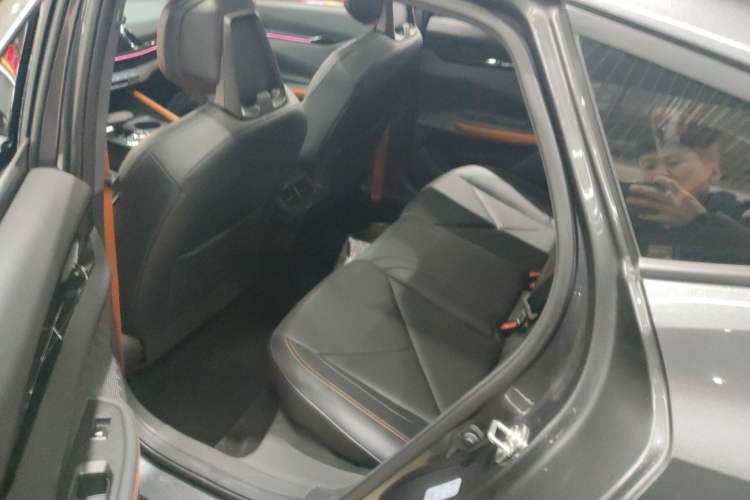 Used Changan UNI-V 2022 1.5T Prestige Version