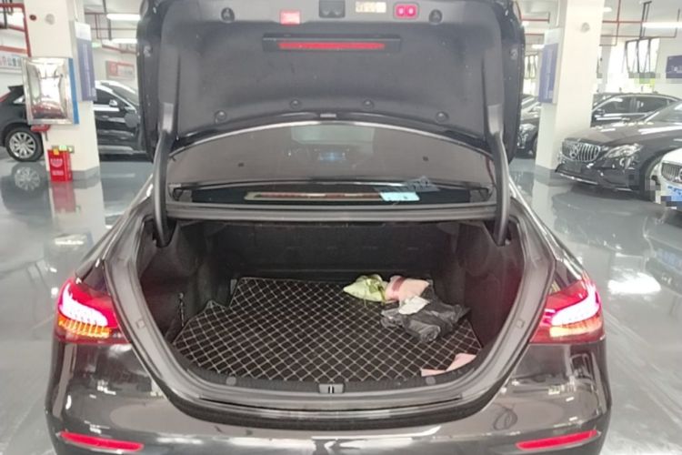 Used Mercedes-Benz E-Class 2023 Updated E 300 L Fashion Edition
