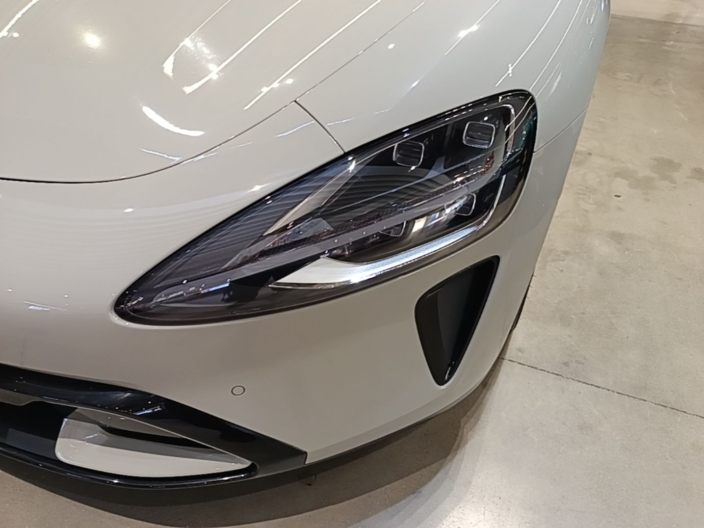 Xiaomi Auto SU7 2024 Four-Wheel Drive Ultra-Long Range Advanced Intelligent Driving Max Edition — снимка 8