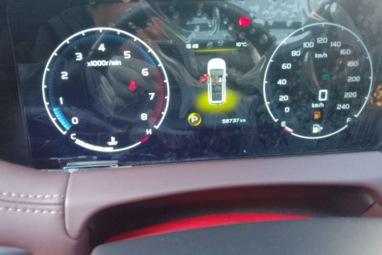 Used Geely Auto Haoyue 2022 1.8TD DCT Luxury Model 5 Seats Odometer Close Up